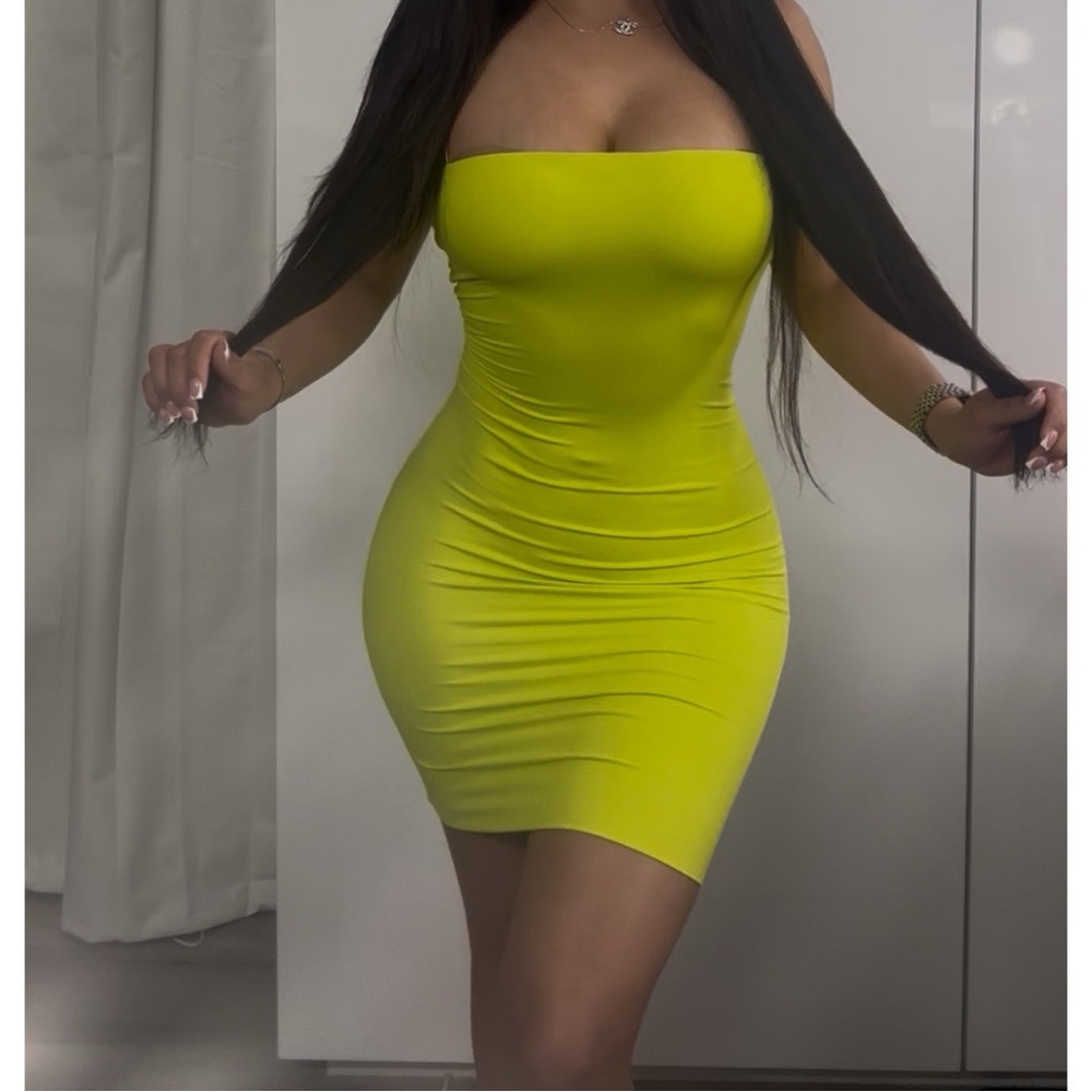 Meshki Mia thin strap body con mini dress- Lime Green